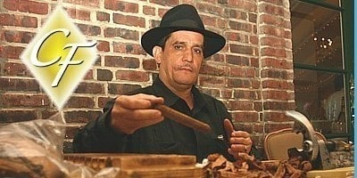Dominican cigar roller from Cigar Catering®